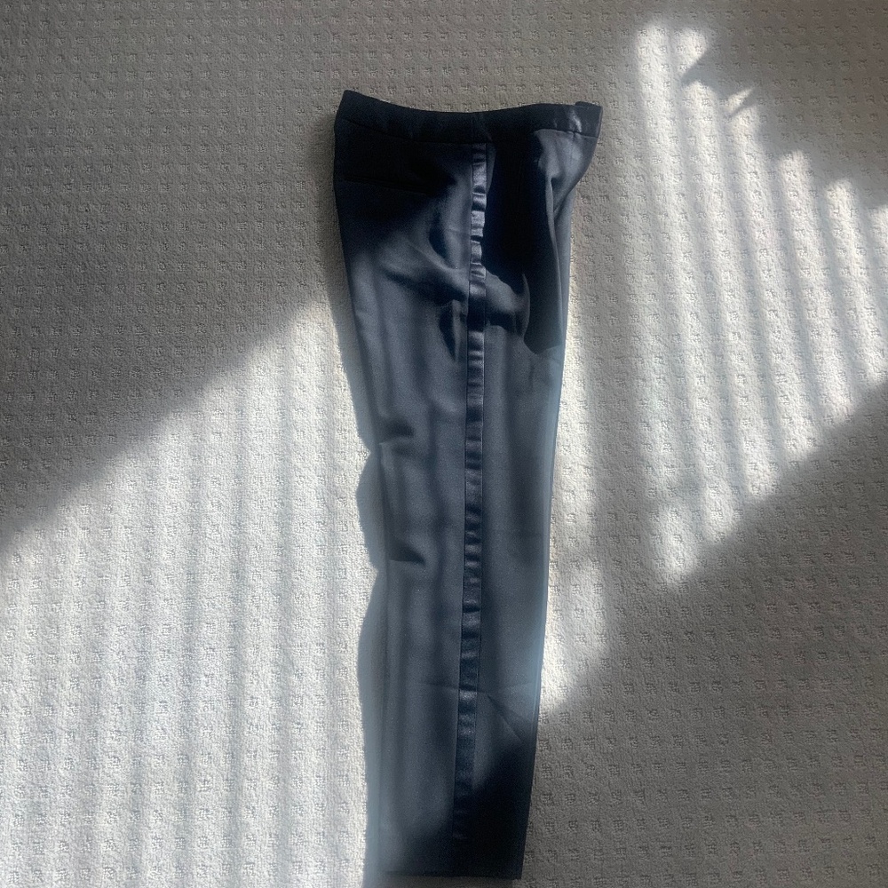 Black Tuxedo Capri Pant